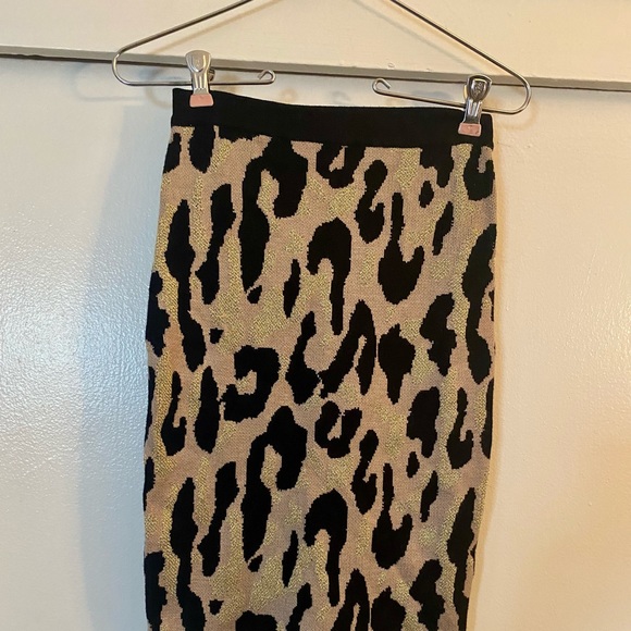 Fashion nova, knit high waist, pencil skirt new without tag - Picture 3 of 7